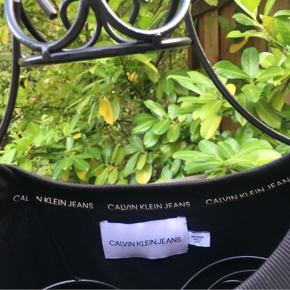 Calvin Klein Sequin Top Size XS - Picture 3 of 10